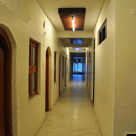 Hotel Ahuja נייניטל מראה חיצוני תמונה
