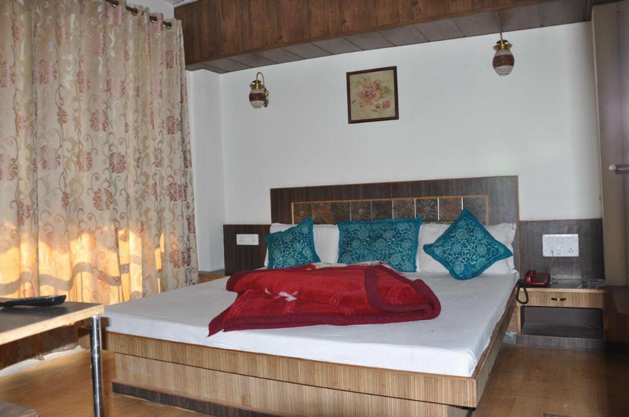 Hotel Ahuja נייניטל מראה חיצוני תמונה
